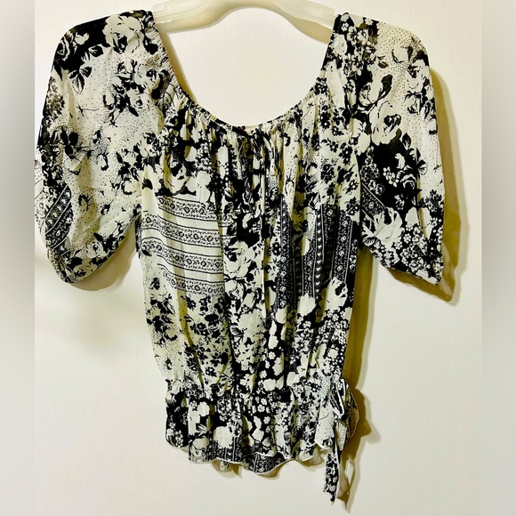 Copper Key sheer black & white floral print blouse - Picture 3 of 3